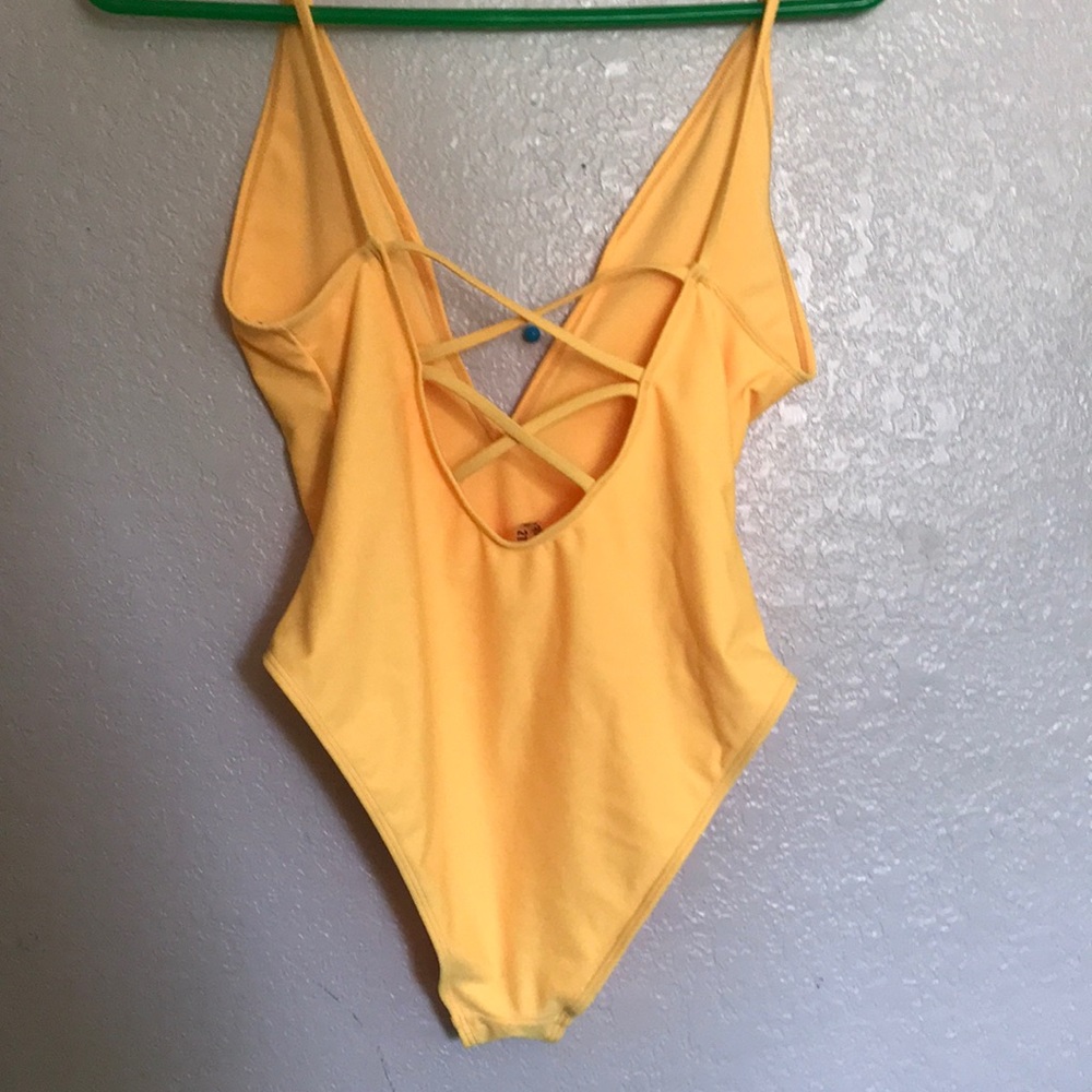 Plunging bright yellow one piece - Picture 2 of 2